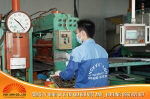 Một ngày làm việc tại xưởng bồn bể inox Việt Anh