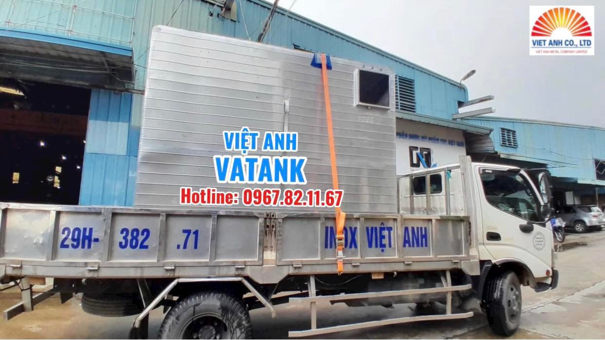 Bồn bể inox Việt Anh tất bật giao hàng