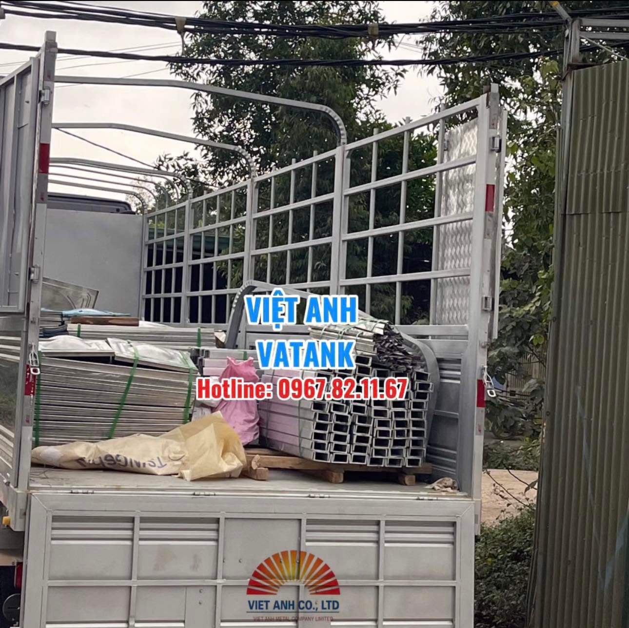 Quá trình vận chuyển vật tư bể lắp ghép đảm bảo an toàn và chất lượng